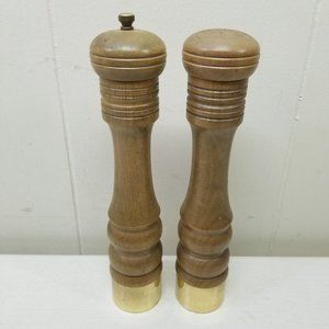 Salt Pepper Grinder Shaker Wooden Mill Kitchen Cooking MCM Country Farmhouse Dec